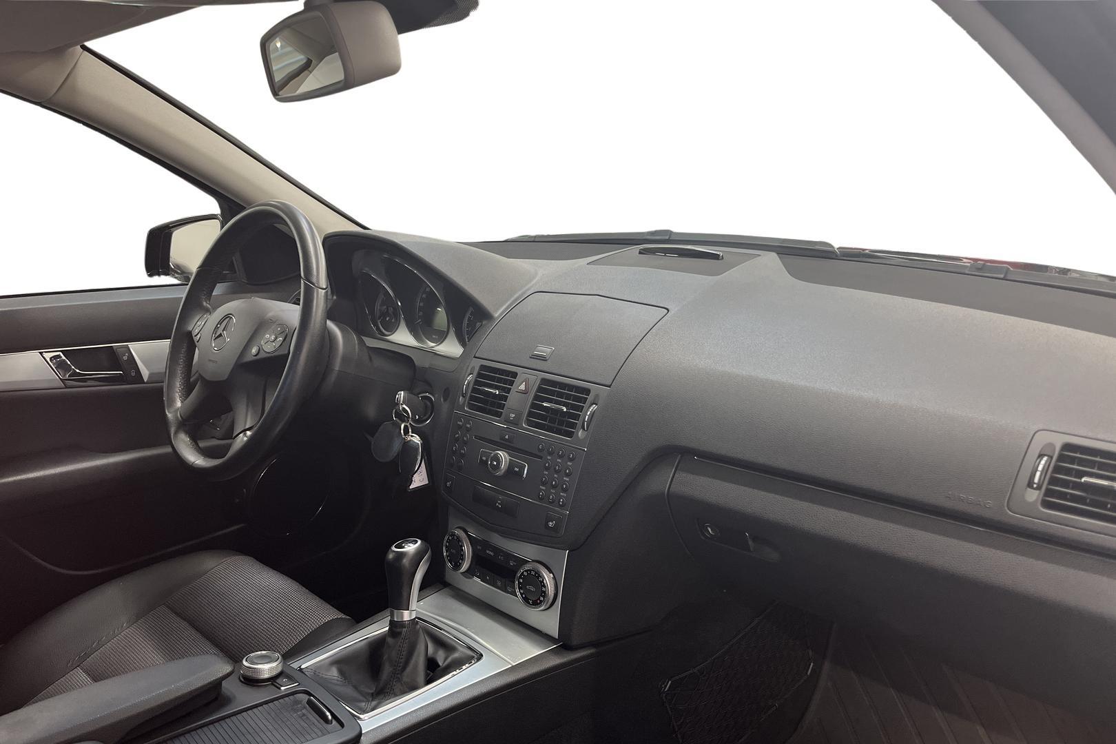 MERCEDES-BENZ C 2010