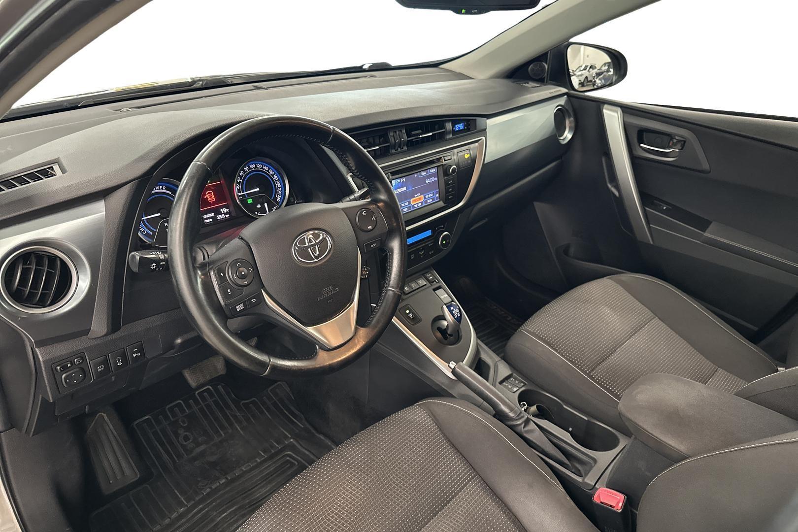 Toyota Auris 2013