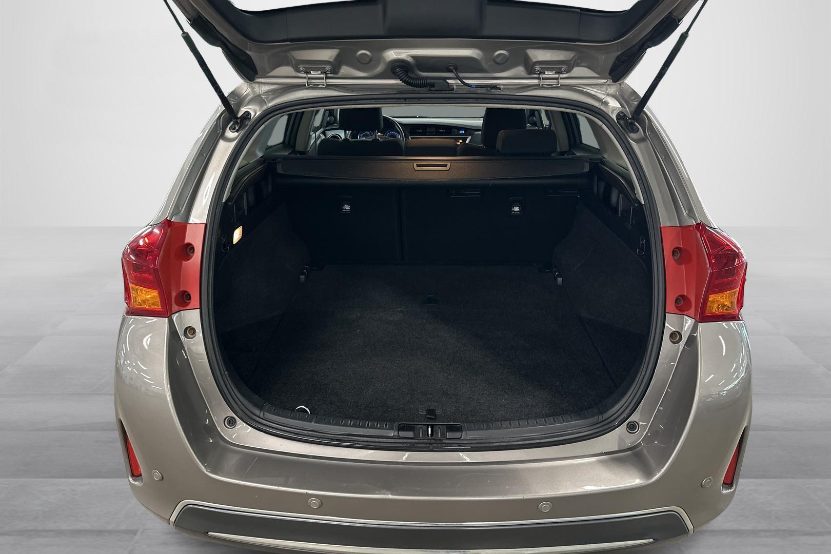 Toyota Auris 2013