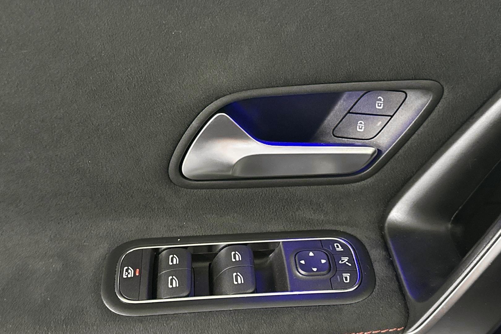 Mercedes-Benz CLA 2025