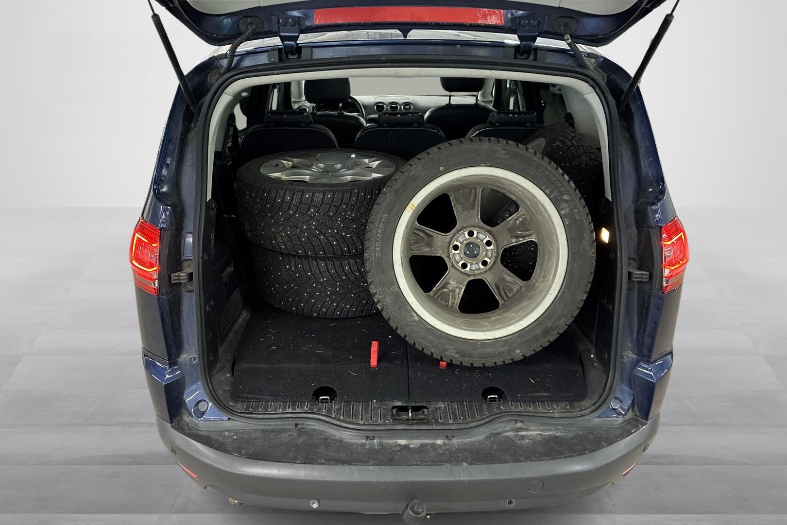 Ford S-Max 2012