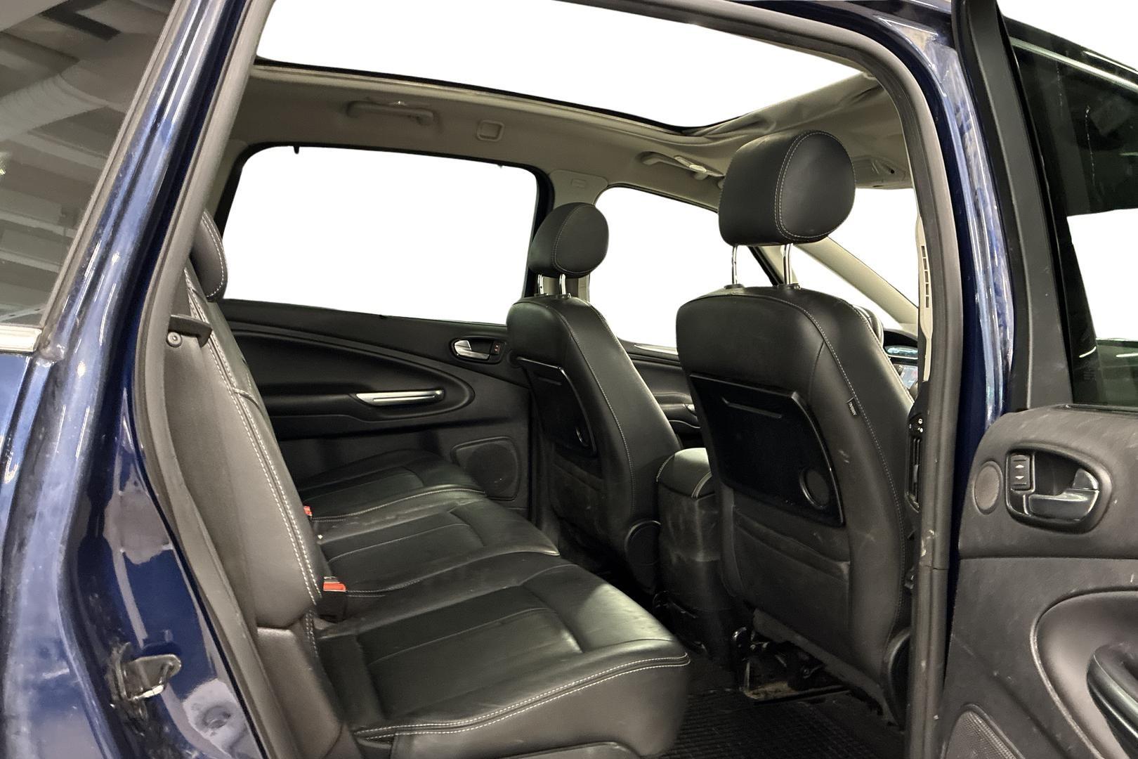 Ford S-Max 2012