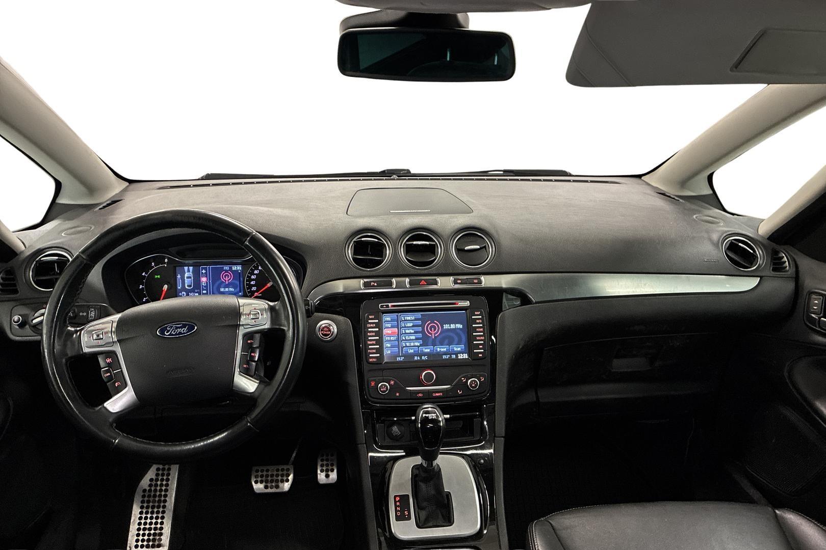 Ford S-Max 2012