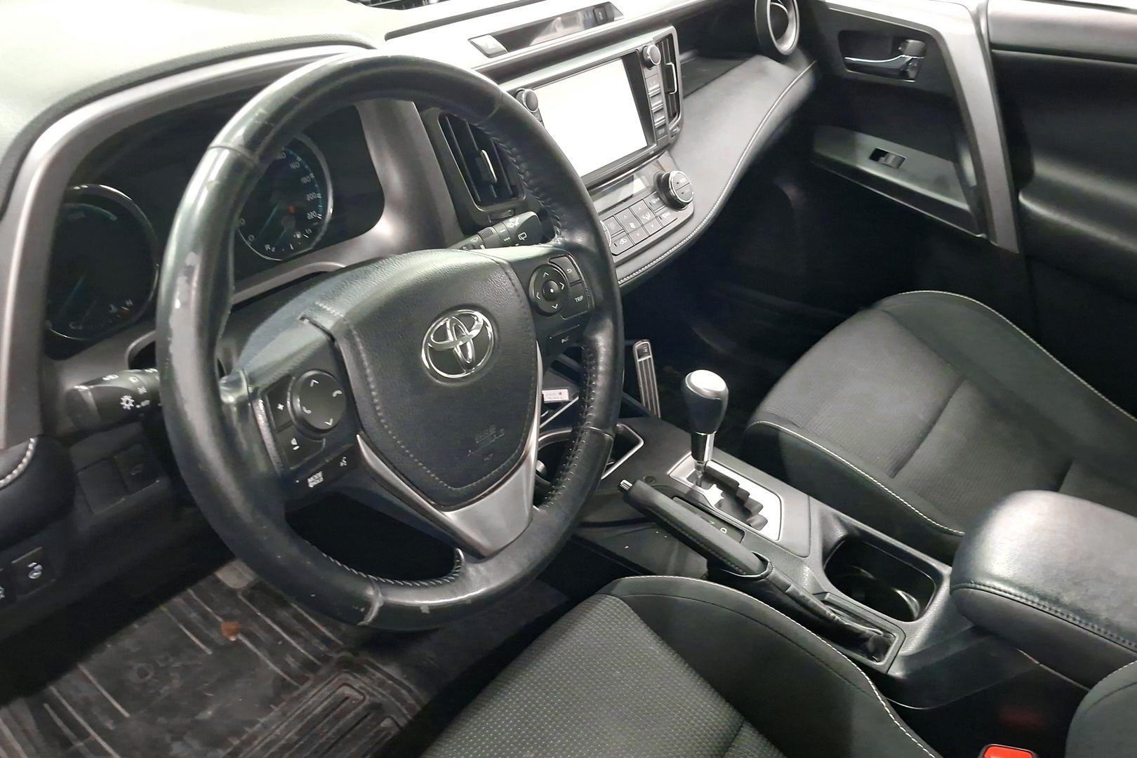 Toyota RAV4 2017