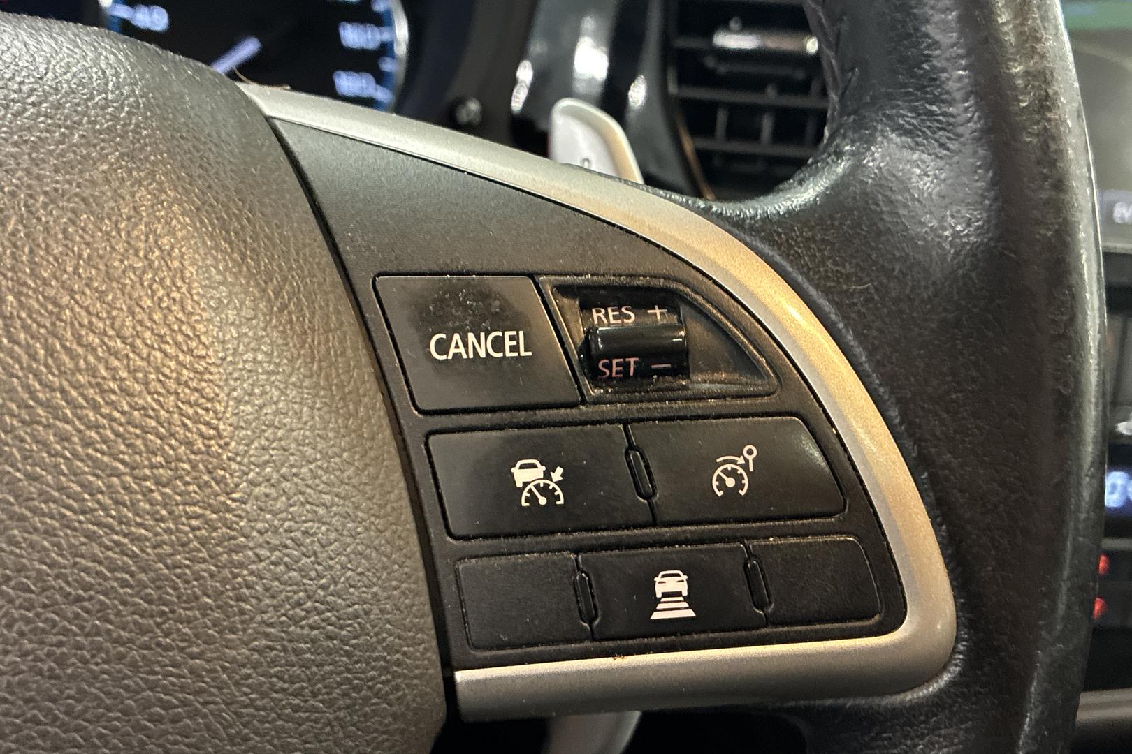 MITSUBISHI Outlander PHEV 2015