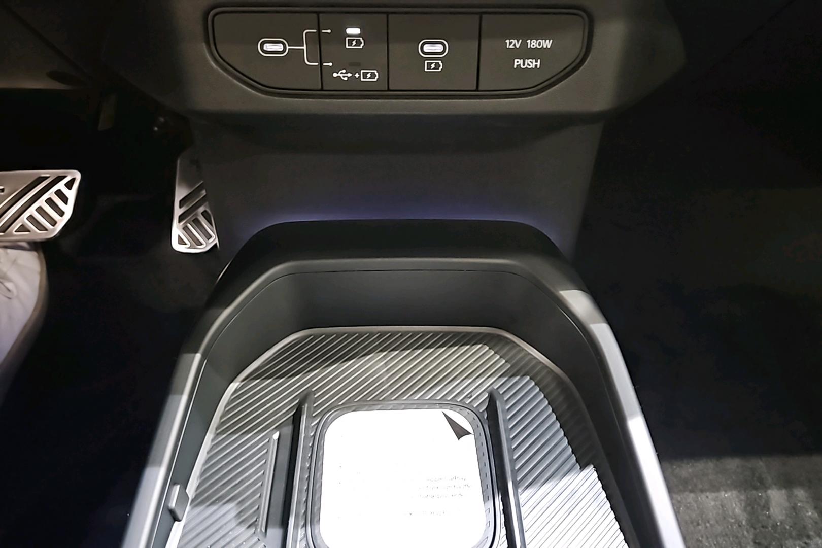 Kia EV4 21