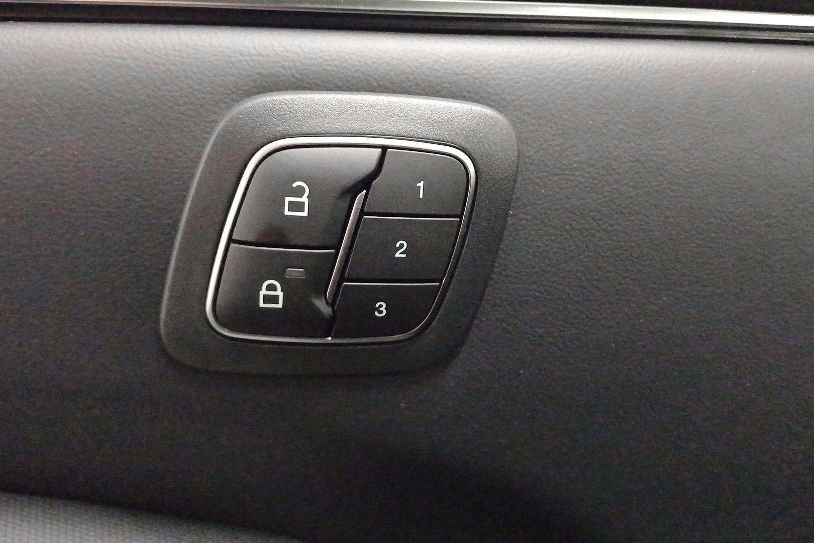 FORD Mustang Mach-E 2026