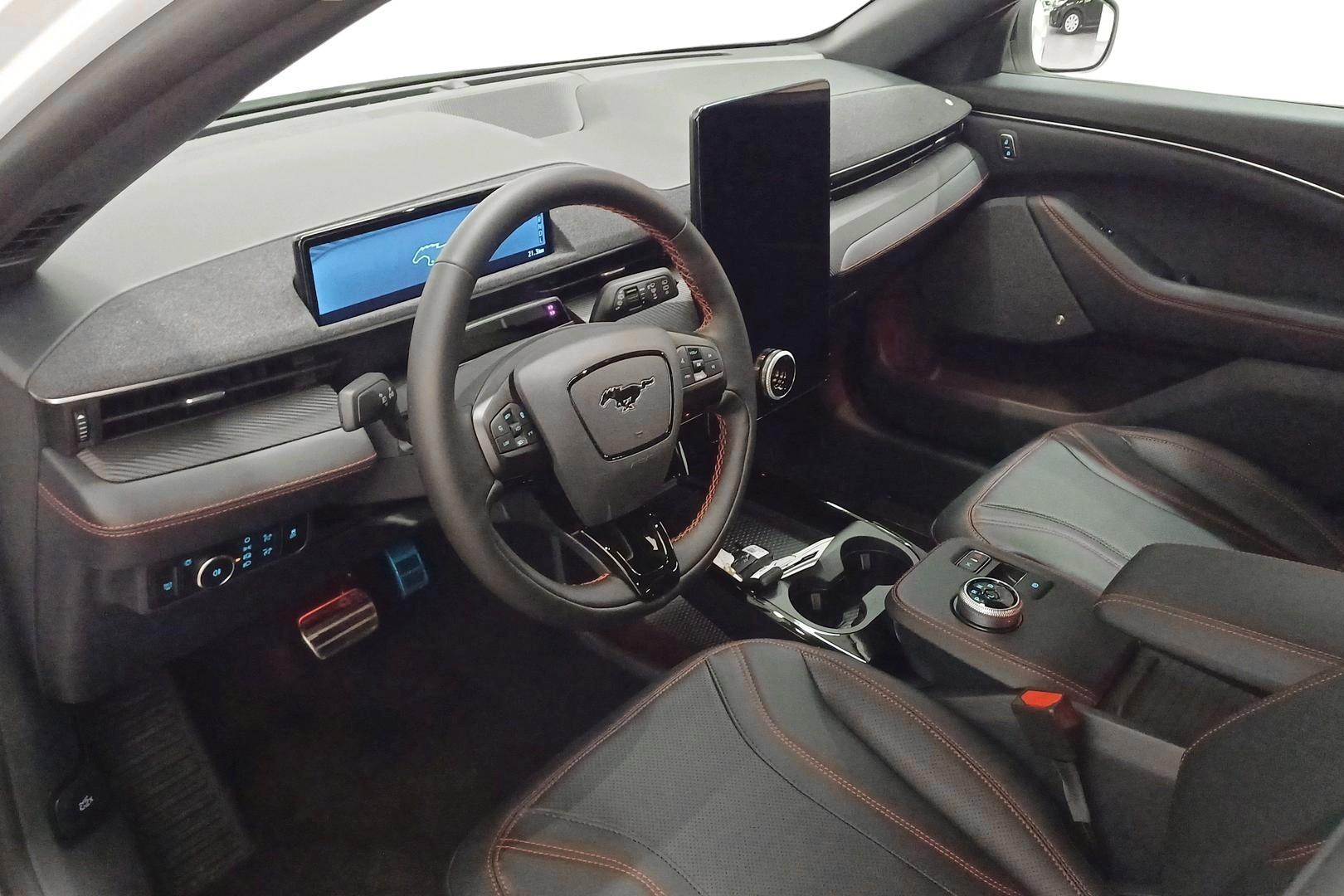 FORD Mustang Mach-E 2026