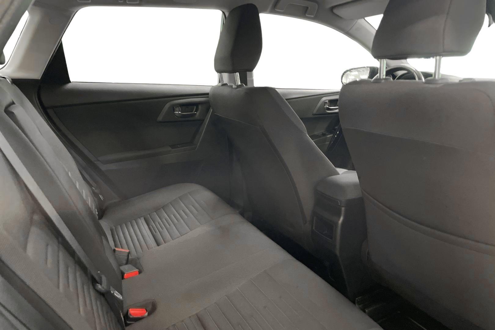 Toyota Auris 2016