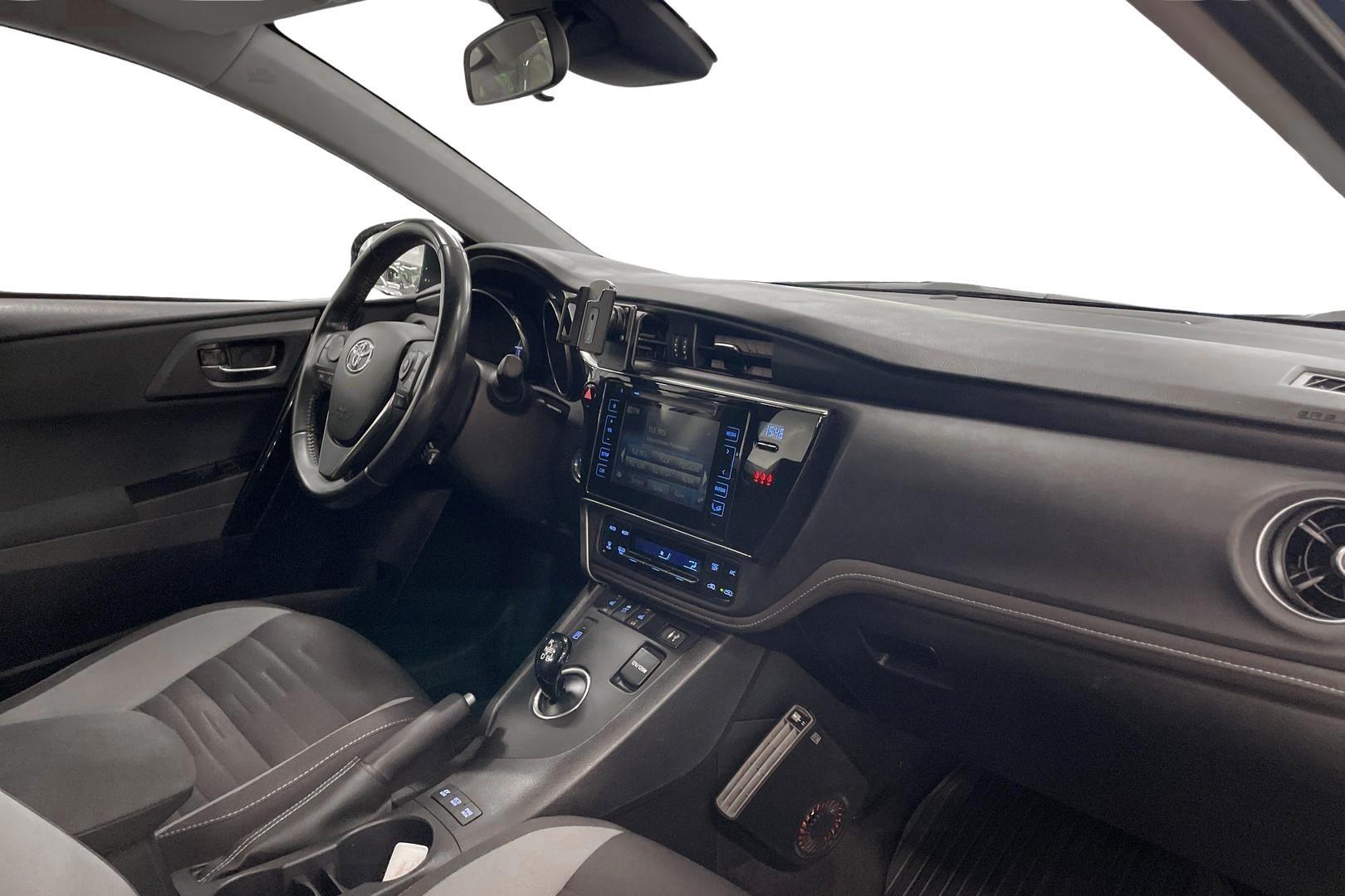Toyota Auris 2016