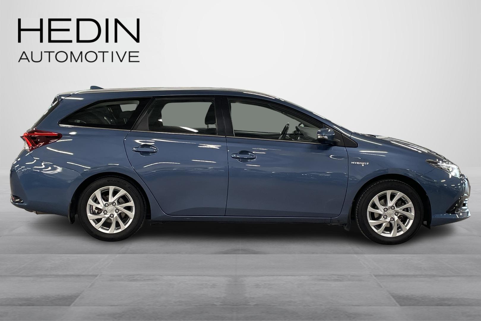 Toyota Auris 2016