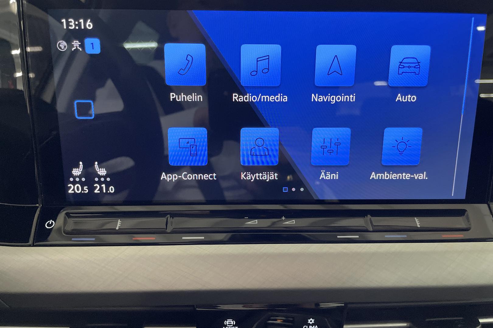 VOLKSWAGEN Golf 19