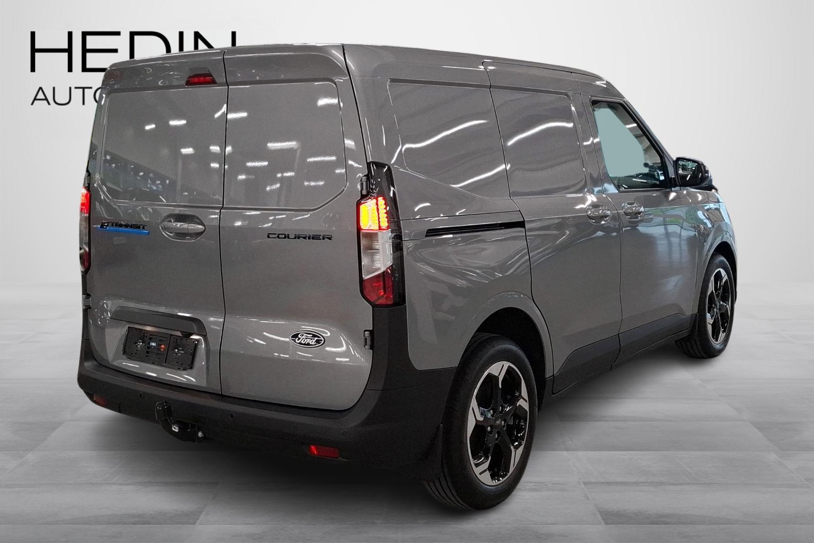 Ford Transit Courier 2026