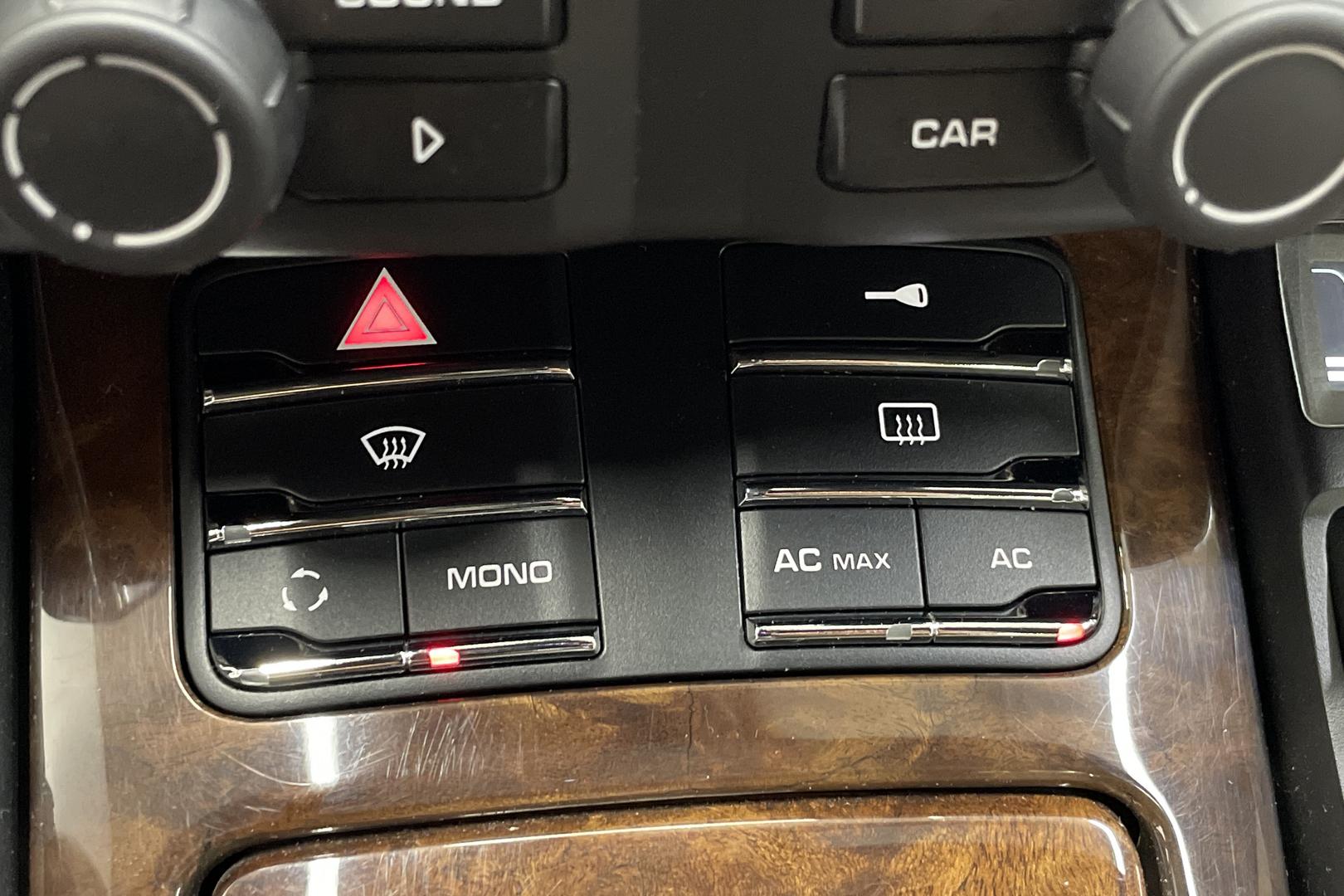 Porsche Cayenne 2011