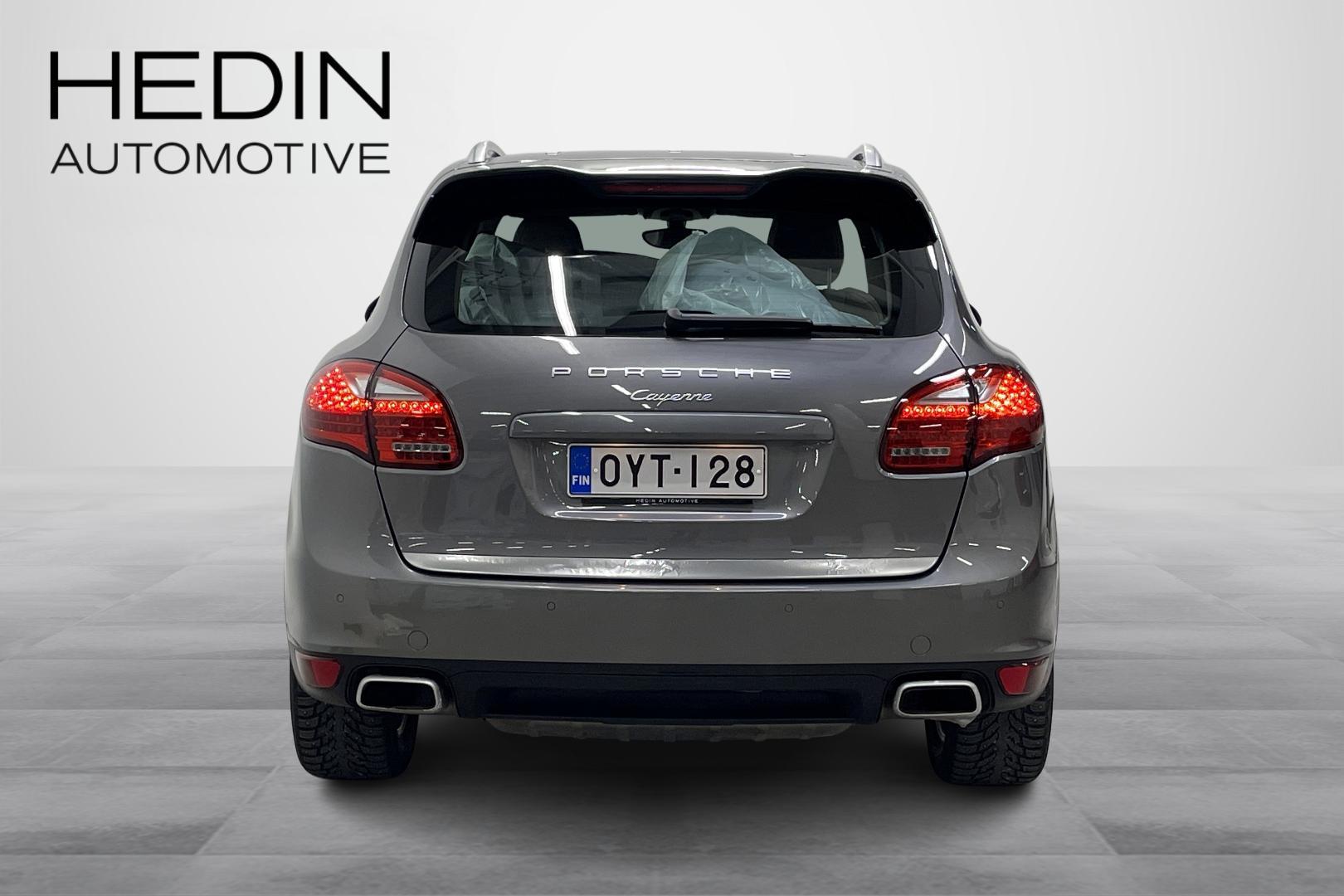 Porsche Cayenne 2011