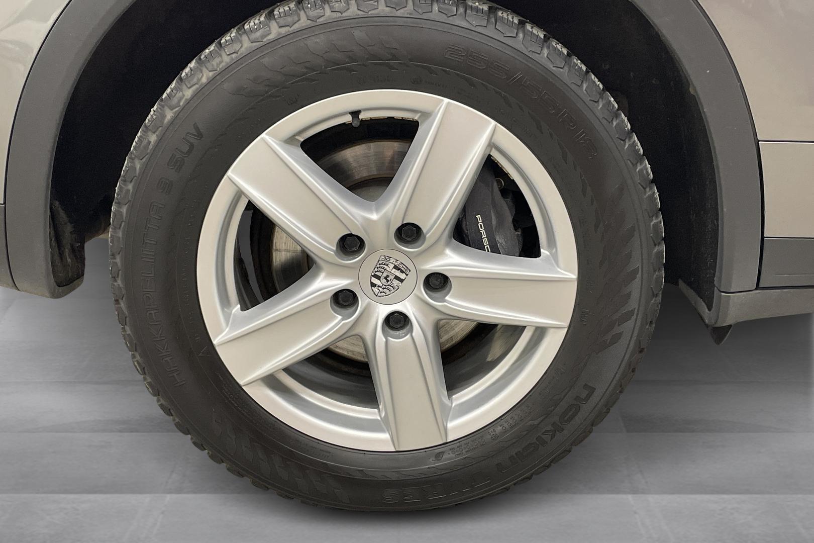 Porsche Cayenne 2011