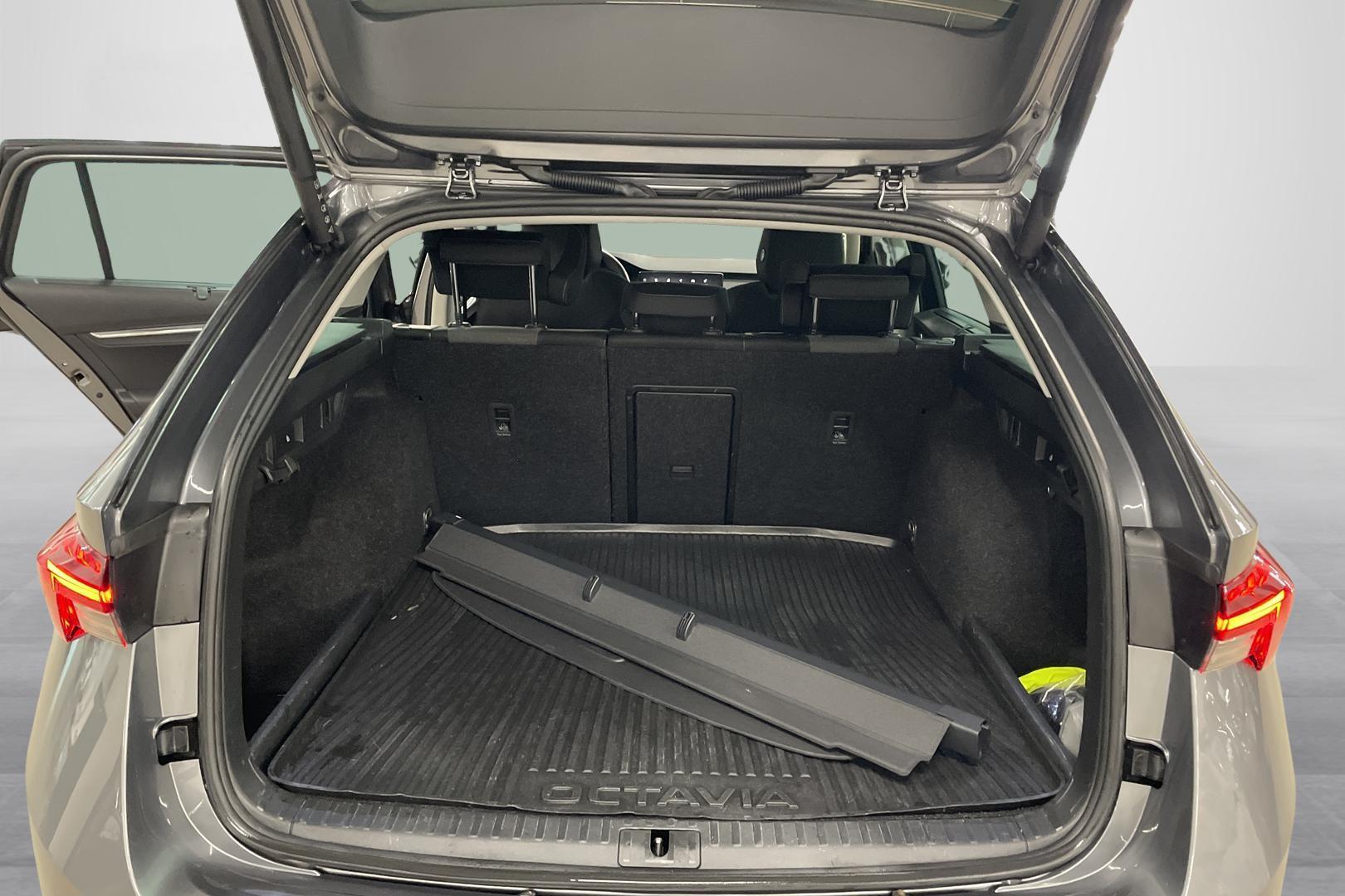 SKODA Octavia 2023