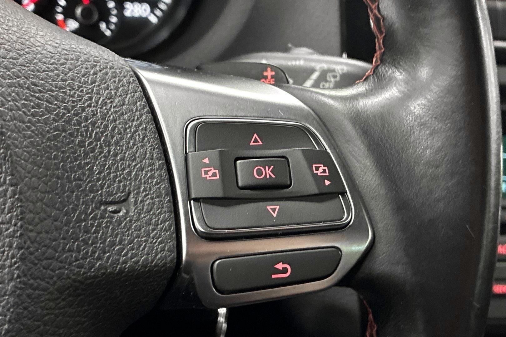 VOLKSWAGEN Polo 2013