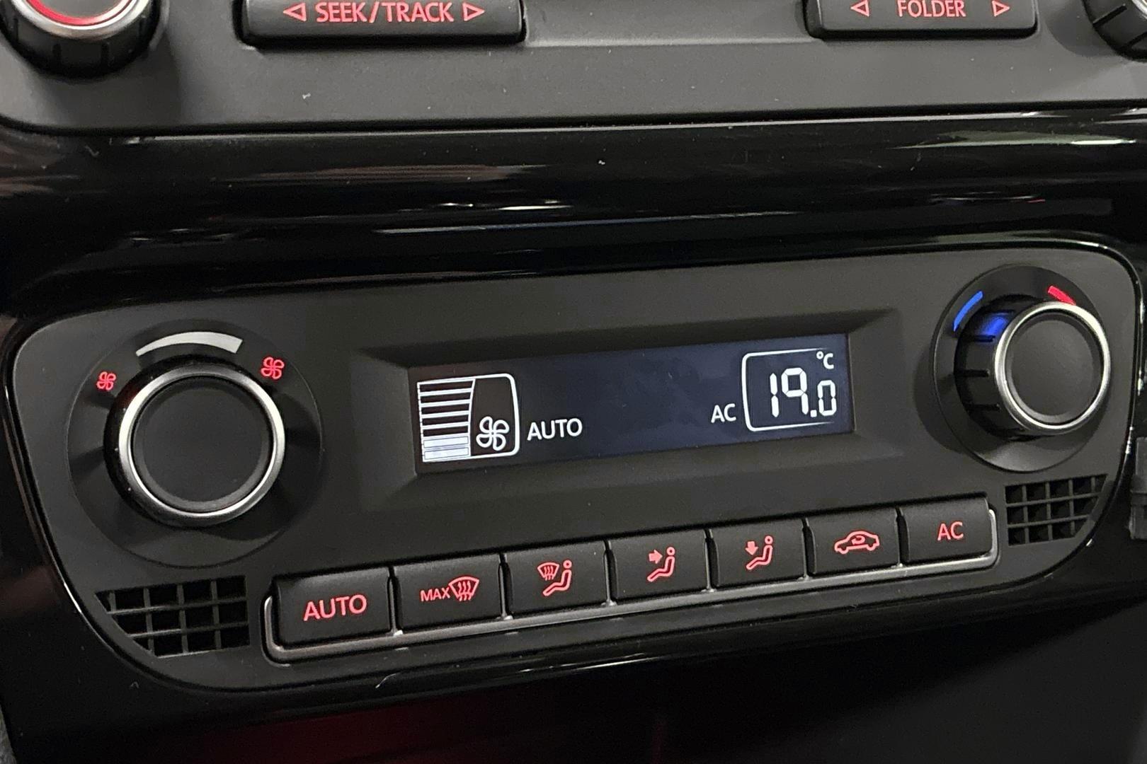 VOLKSWAGEN Polo 2013
