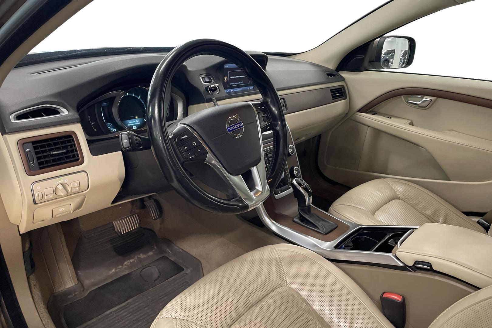 VOLVO XC70 2014