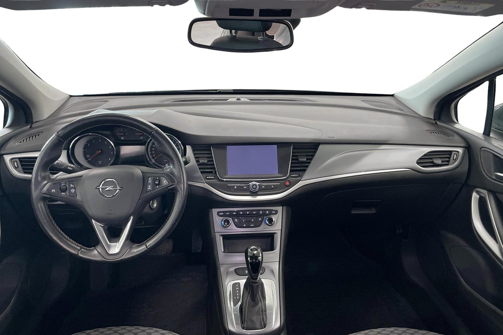 Opel Astra 8