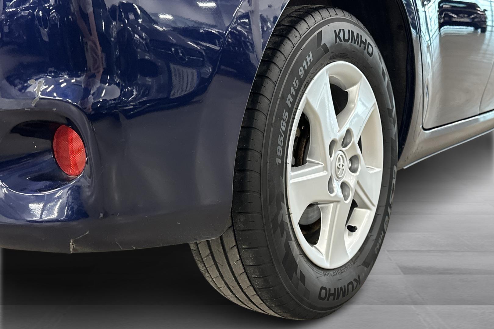 Toyota Auris 2012