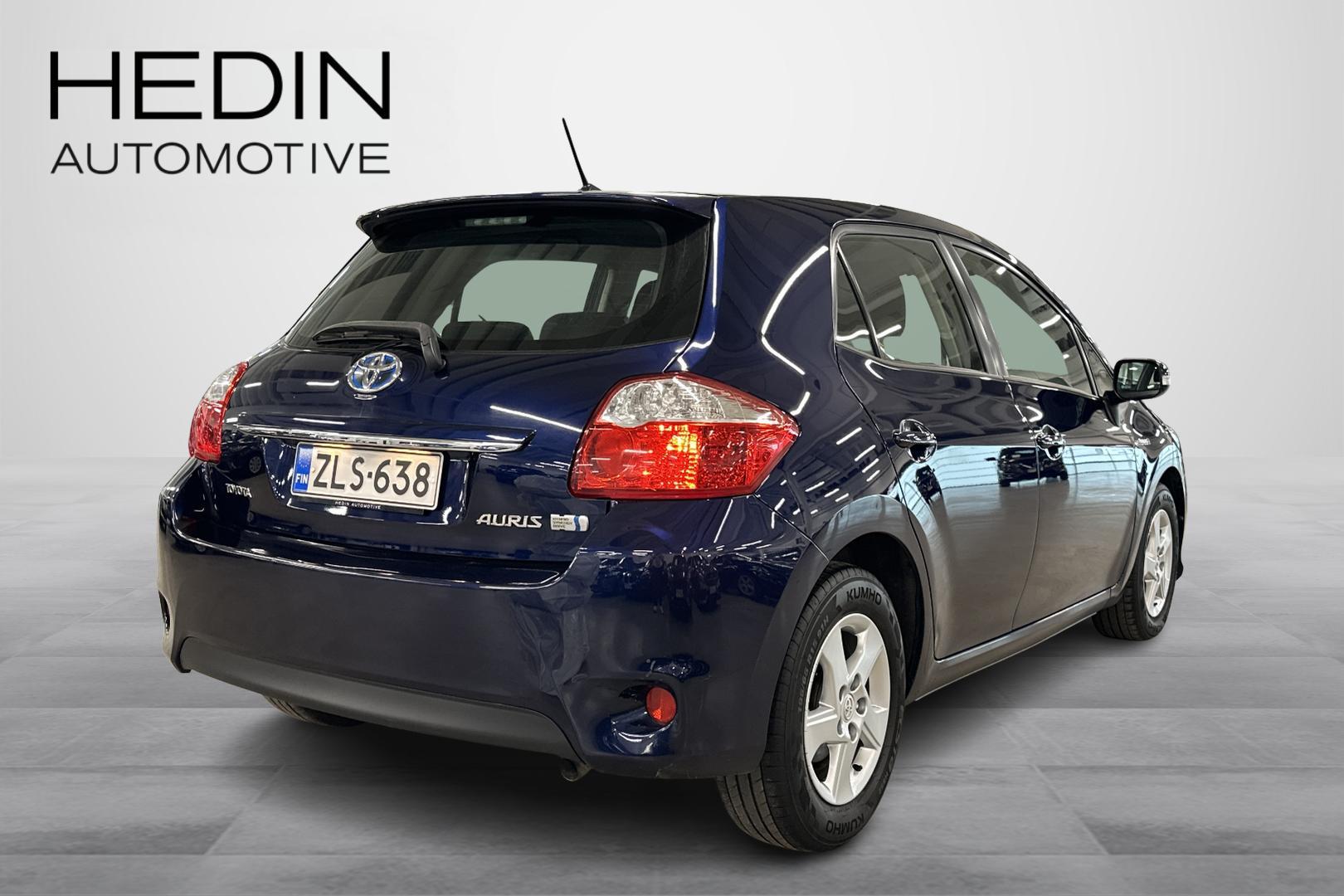 Toyota Auris 2012