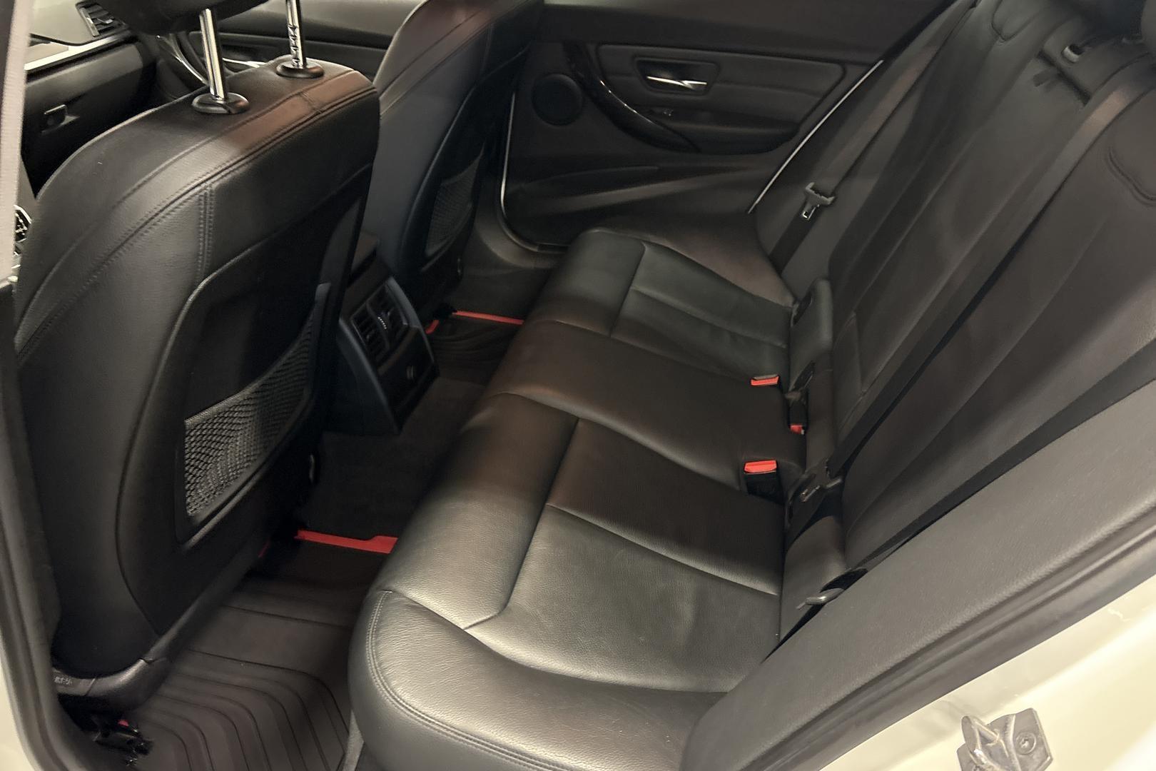 BMW 320 2019