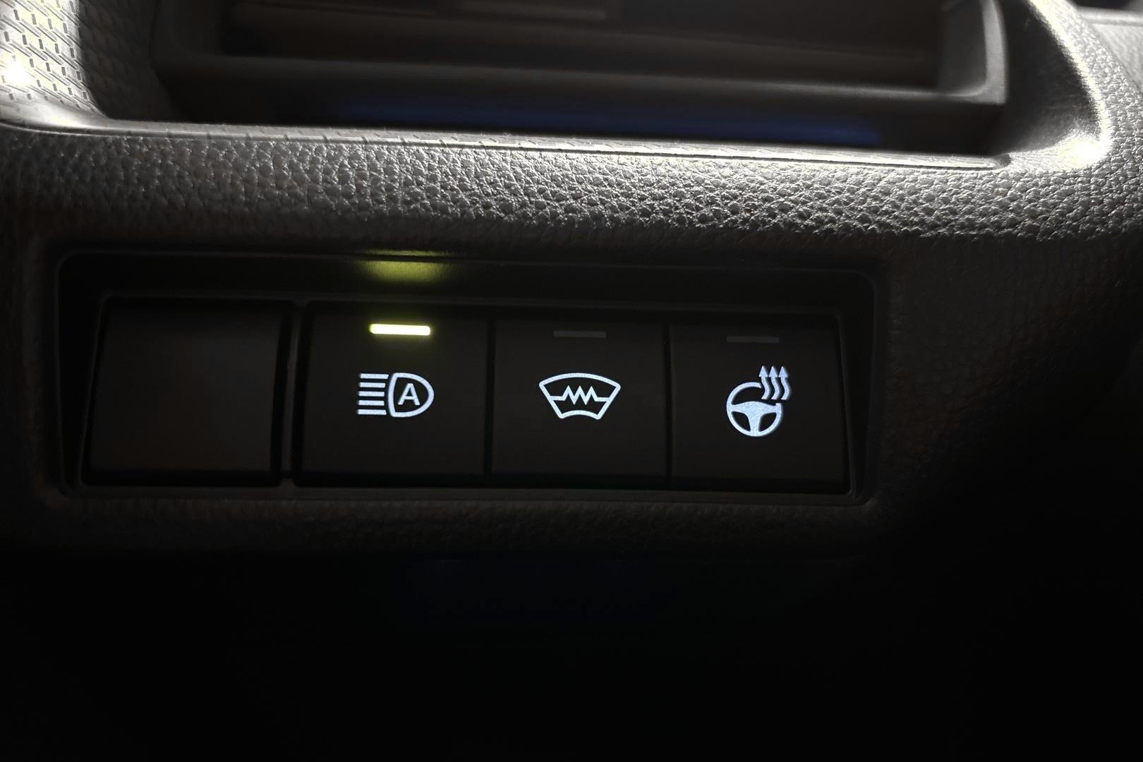 Toyota Prius Plug-in 2023