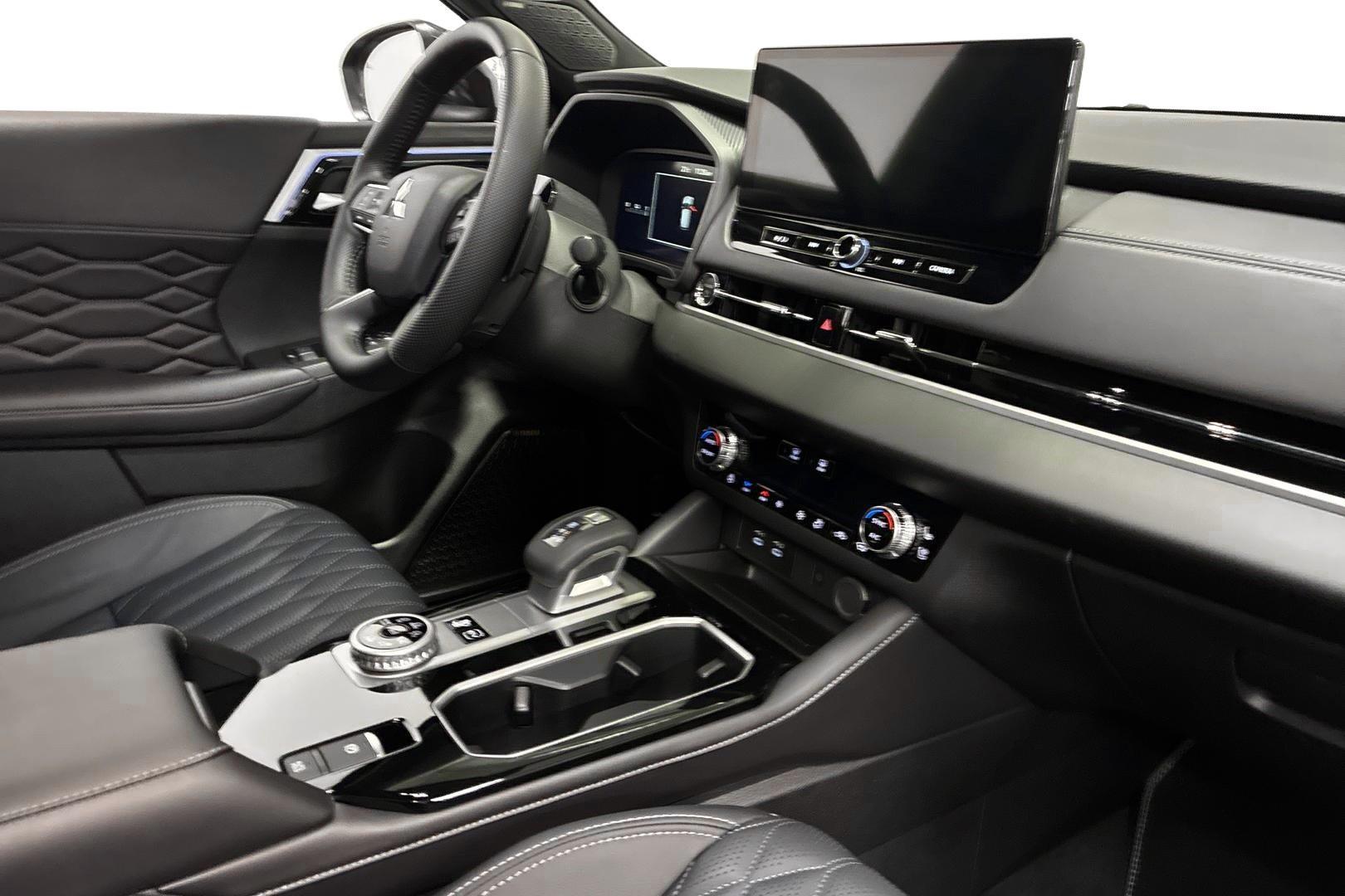 Mitsubishi Outlander 2026