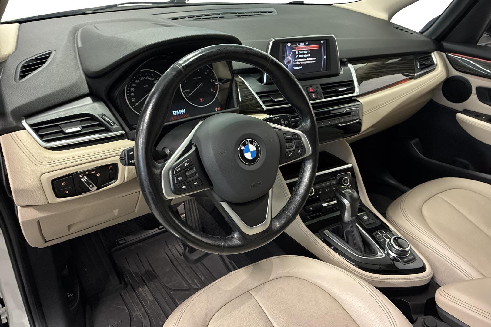 BMW 220 2016