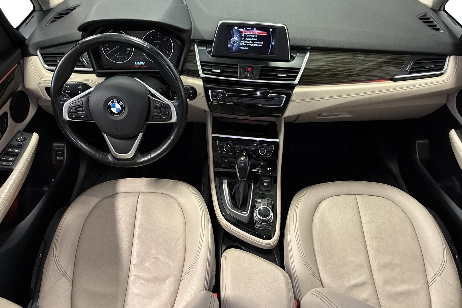 BMW 220 2016