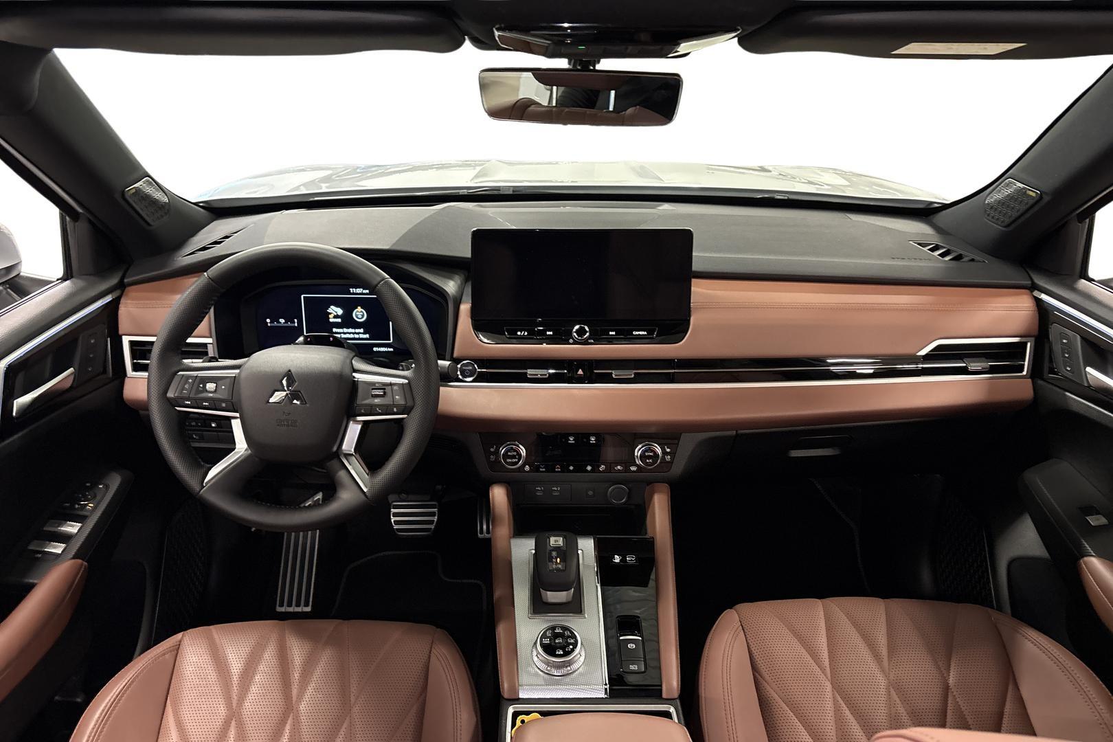 Mitsubishi Outlander 2025