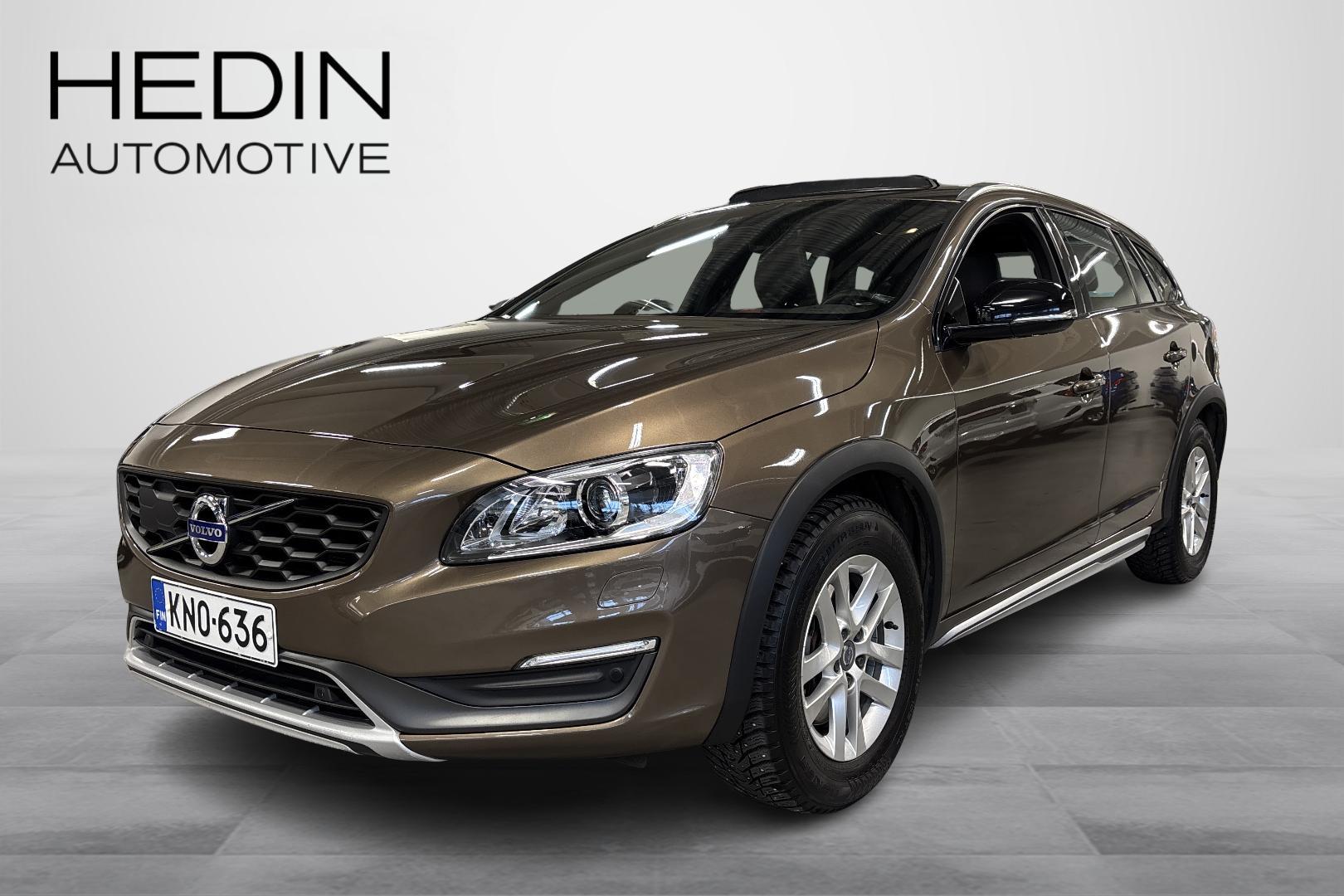 Volvo V60 Cross Country 2016