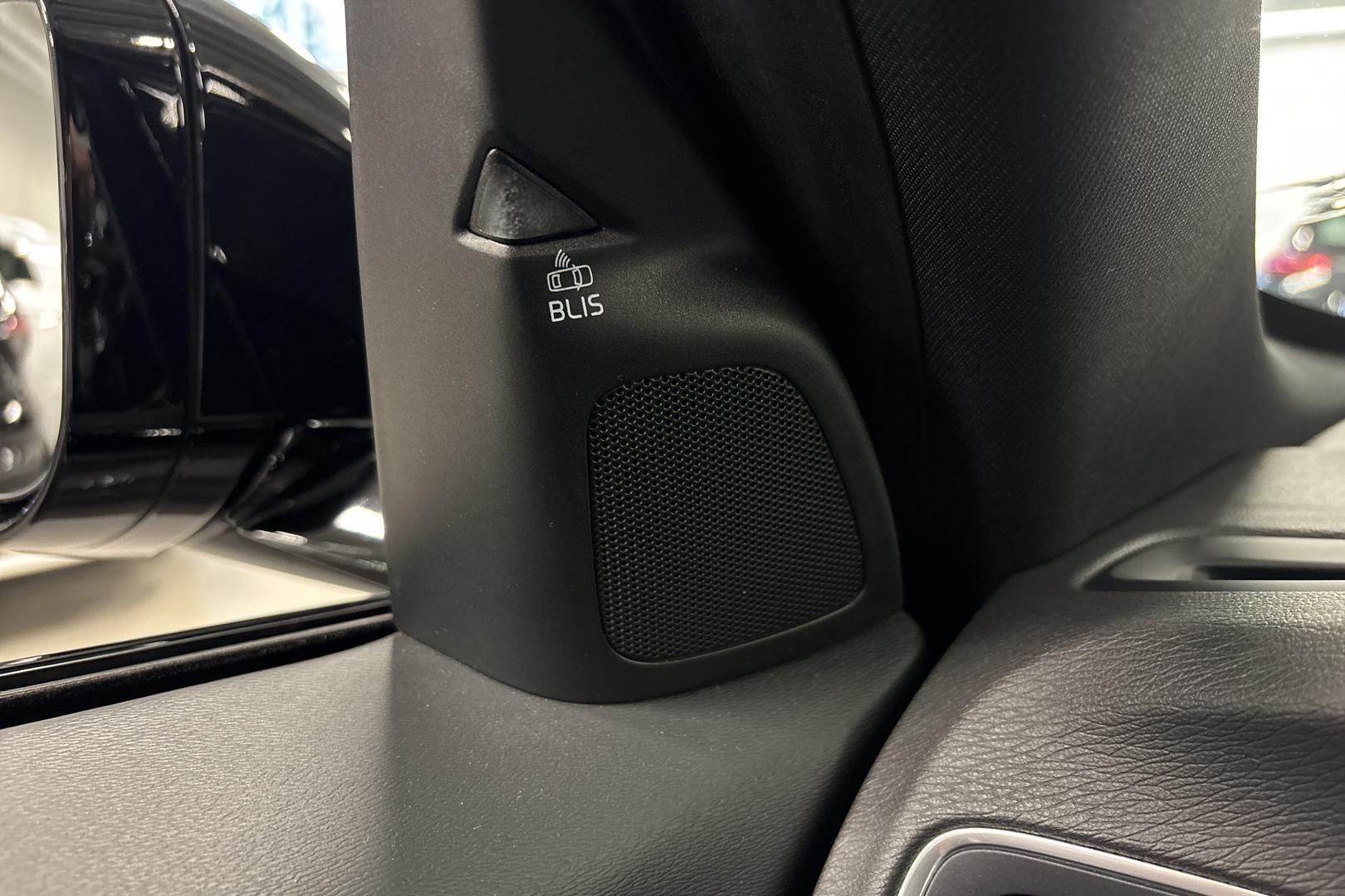 Volvo V60 Cross Country 2016