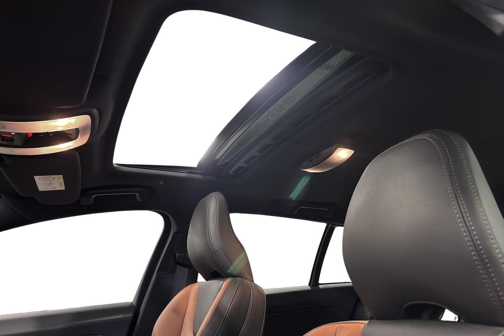 Volvo V60 Cross Country 2016