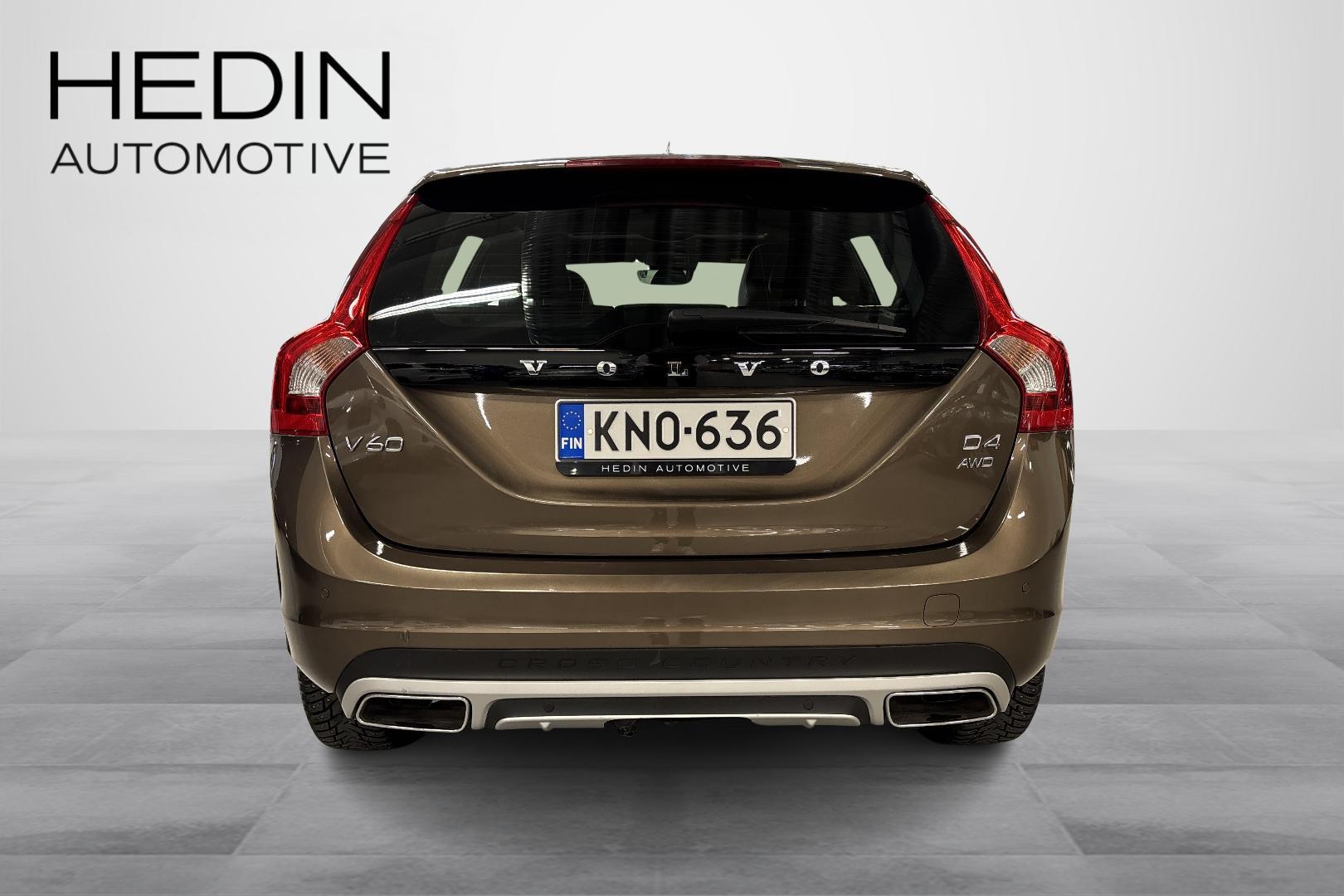 Volvo V60 Cross Country 2016