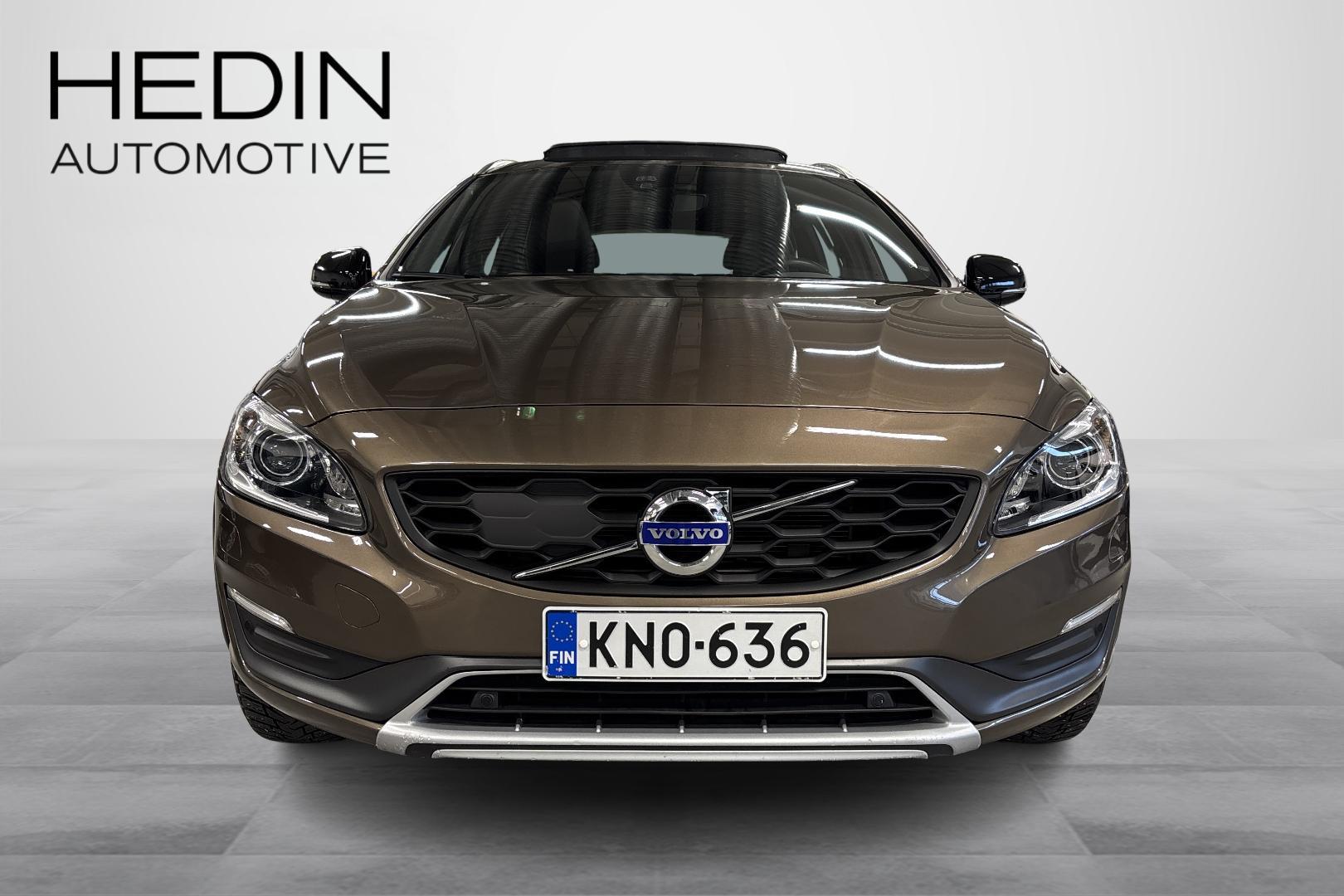 Volvo V60 Cross Country 2016