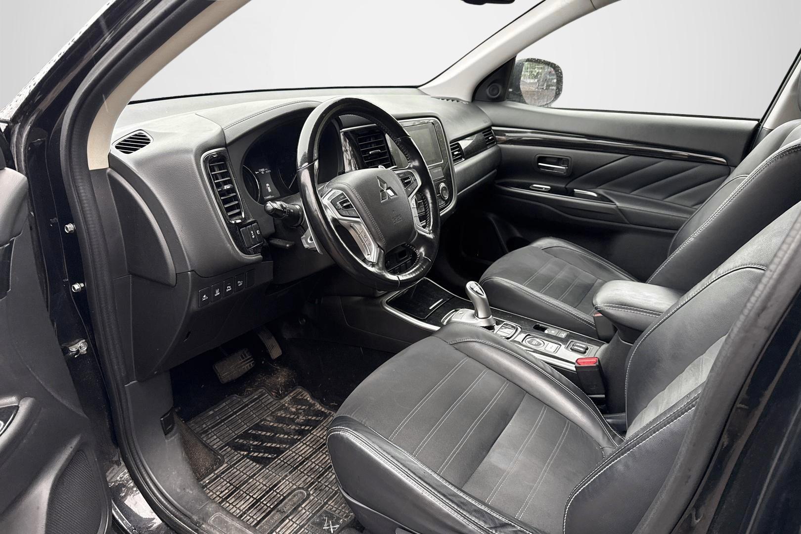 Mitsubishi Outlander PHEV 6