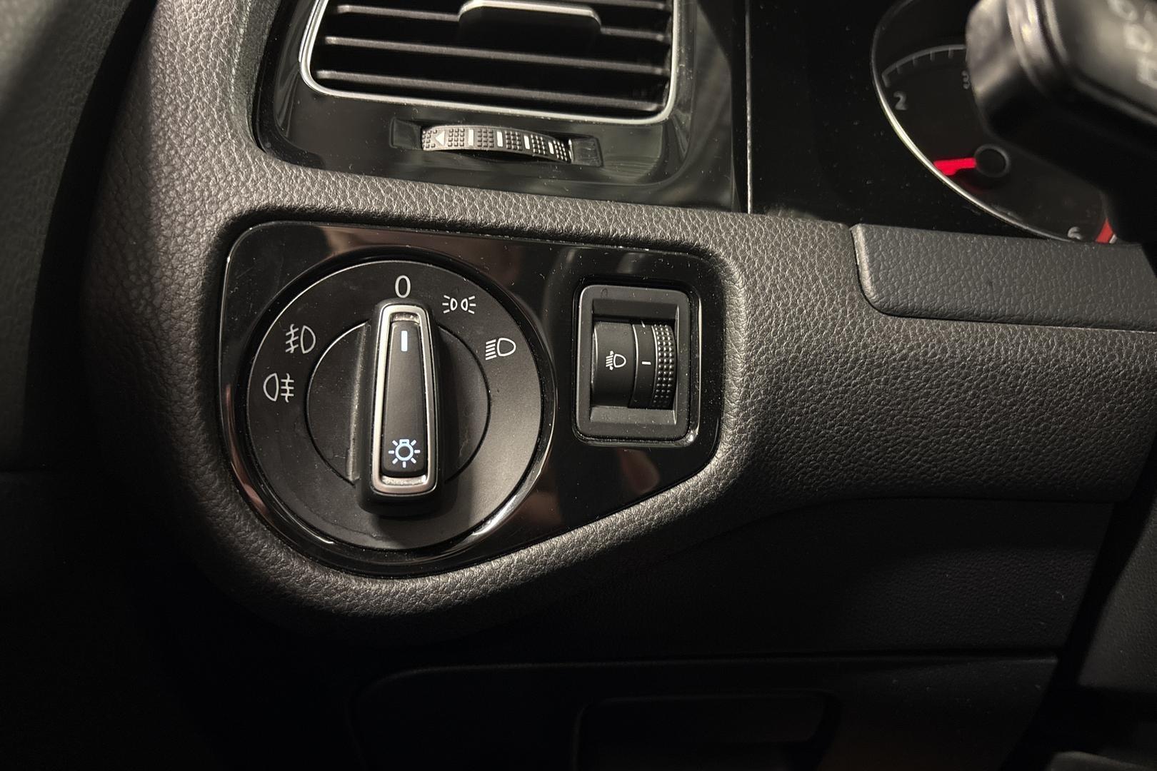 VOLKSWAGEN GOLF 2014