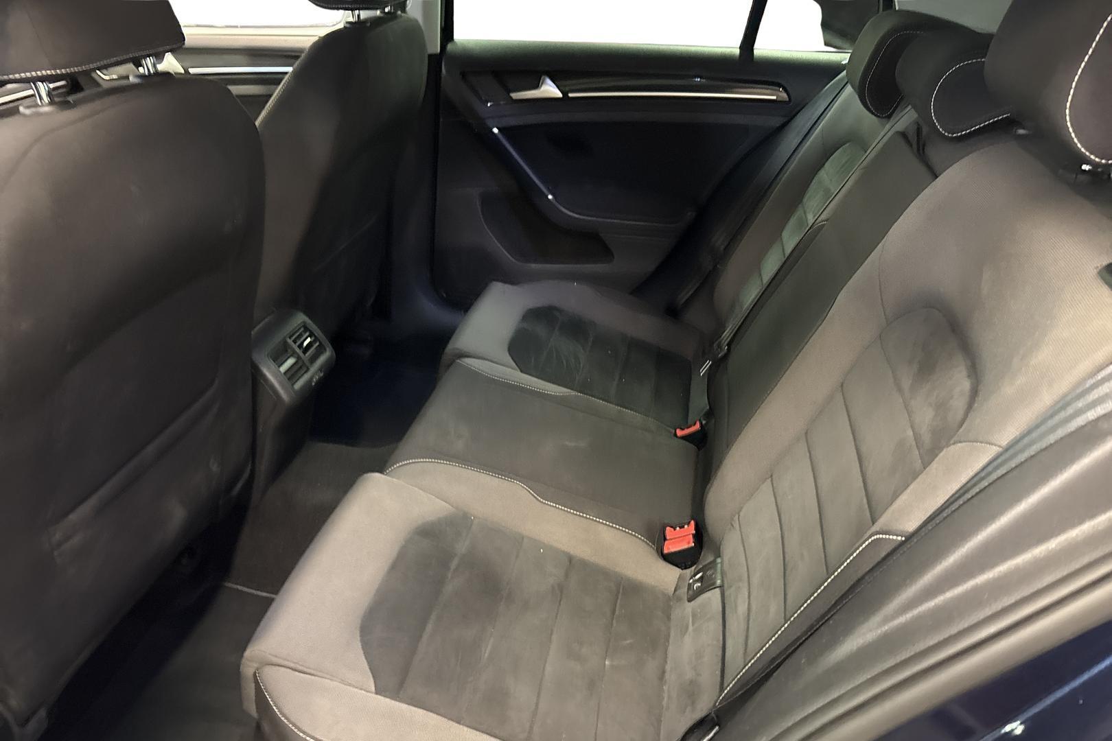 VOLKSWAGEN GOLF 2014