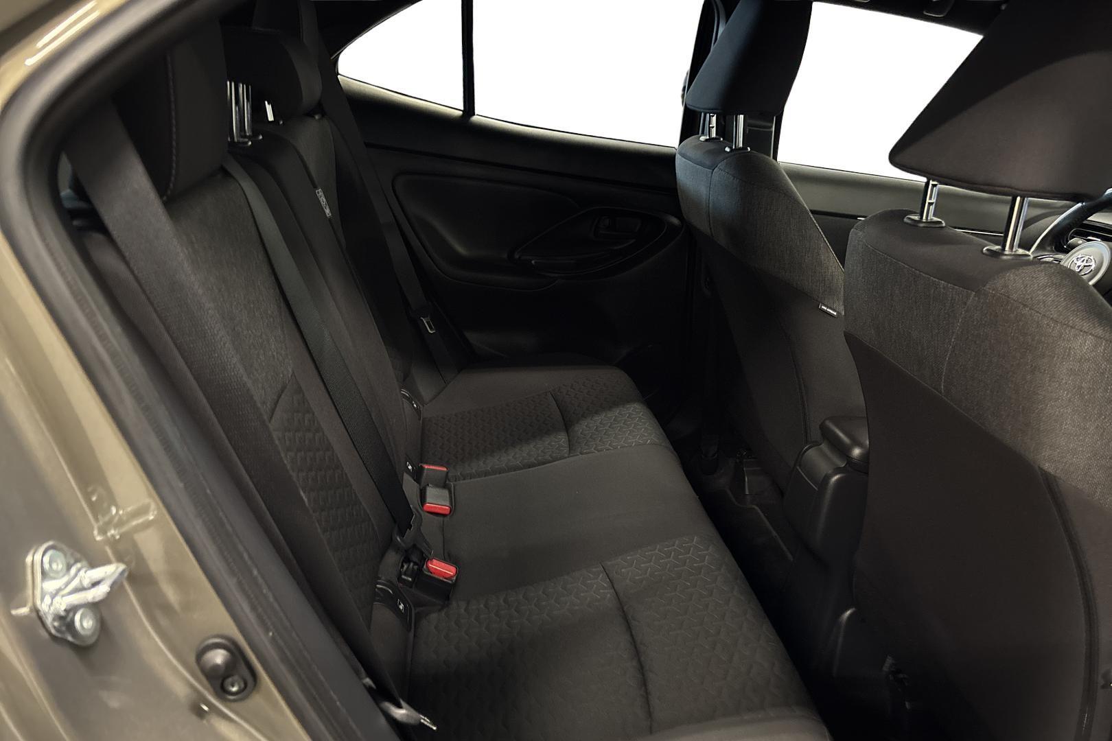 Toyota Yaris Cross 12
