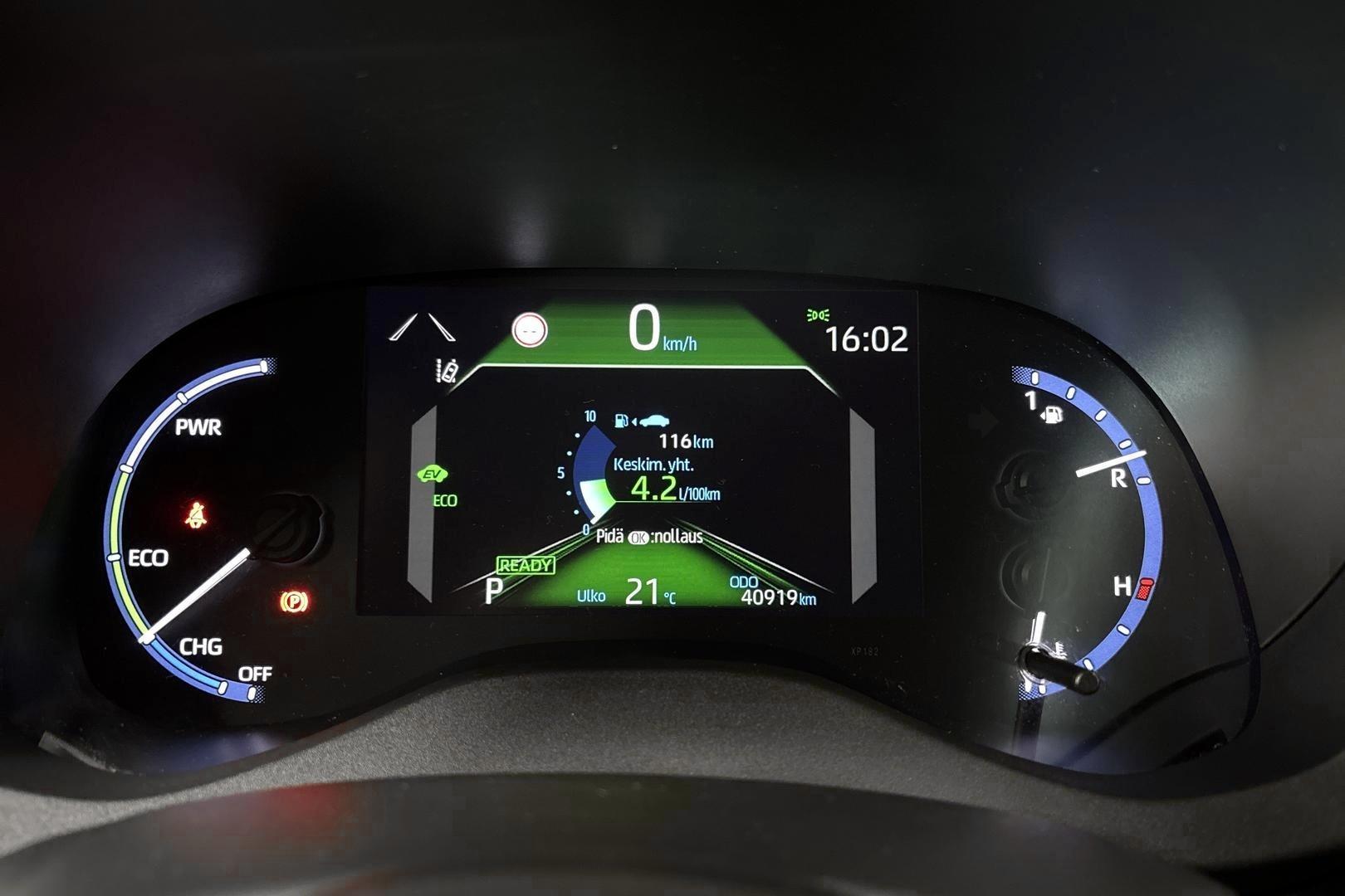 Toyota Yaris Cross 14