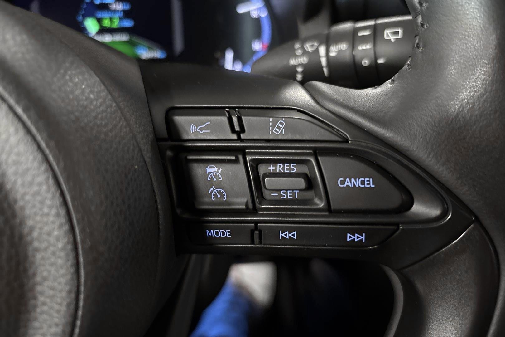 Toyota Yaris Cross 16