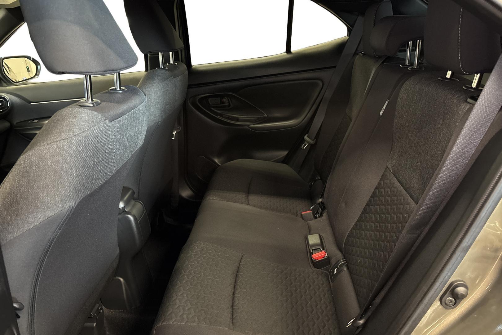 Toyota Yaris Cross 10