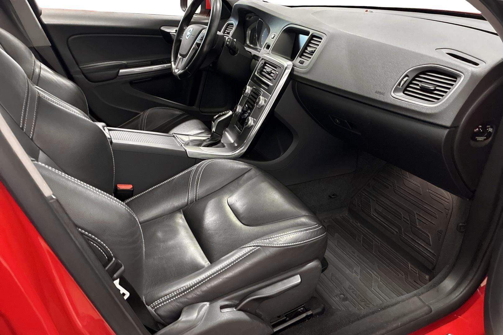 Volvo V60 2016