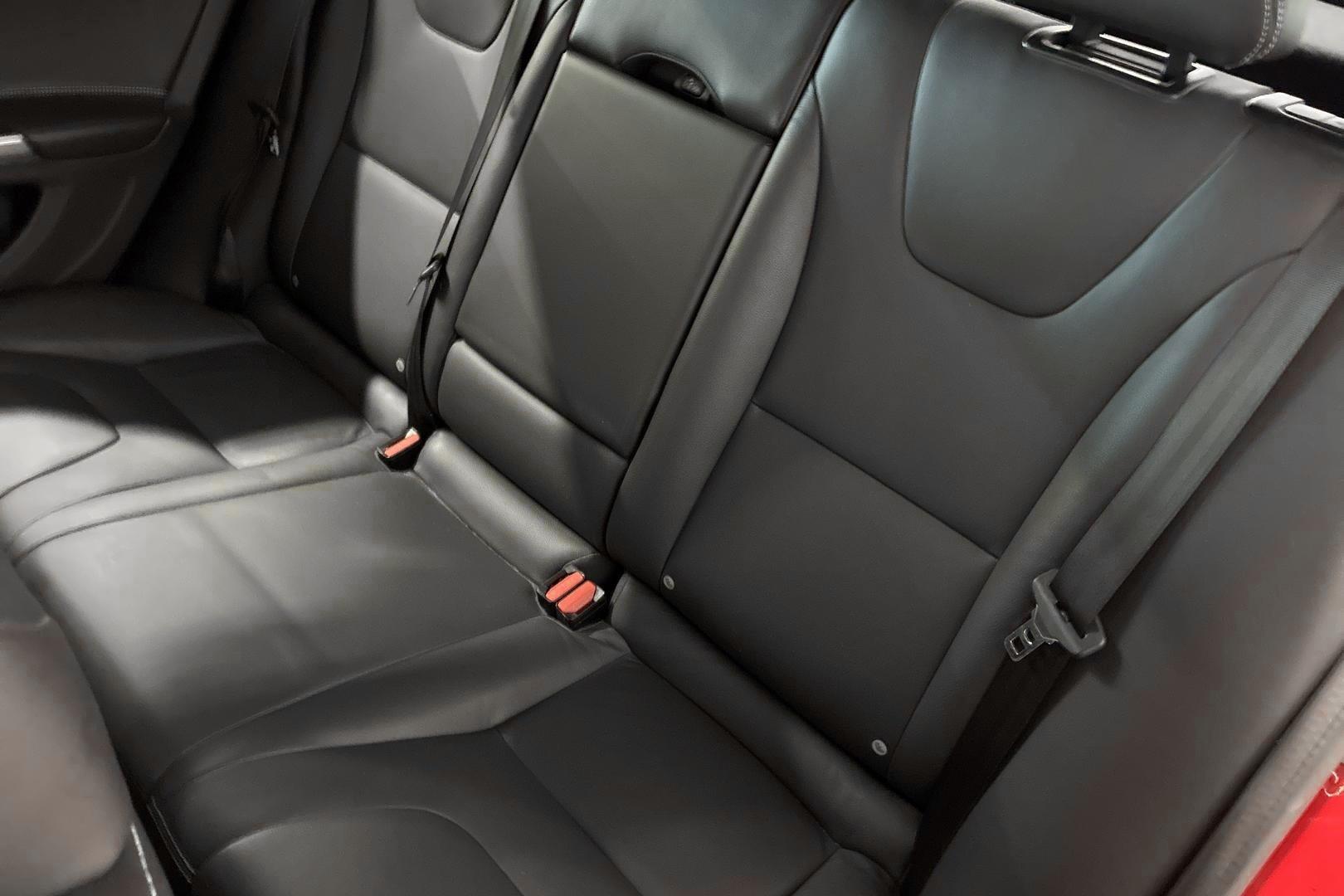 Volvo V60 2016