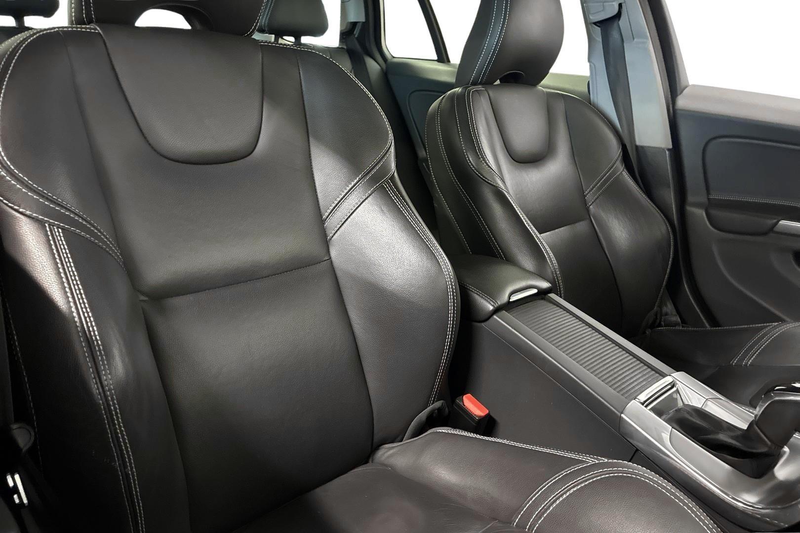 Volvo V60 2016