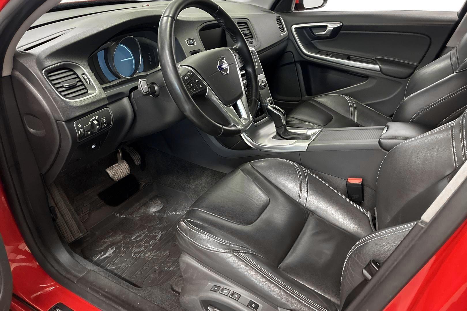 Volvo V60 2016