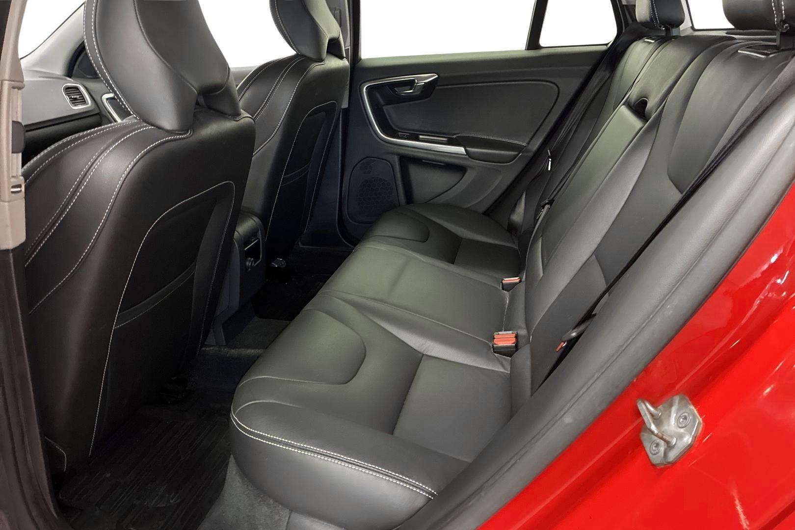 Volvo V60 2016